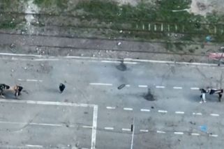 V Mariupolu se vzdalo skoro tisíc obránců oceláren, uvedlo ruské ministerstvo - Novinky